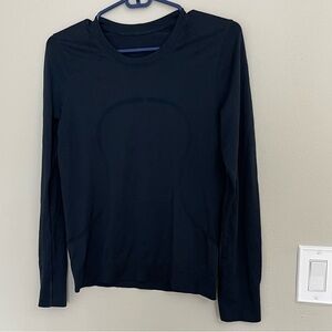 Lululemon swiftly relaxed shirt true navy size 4